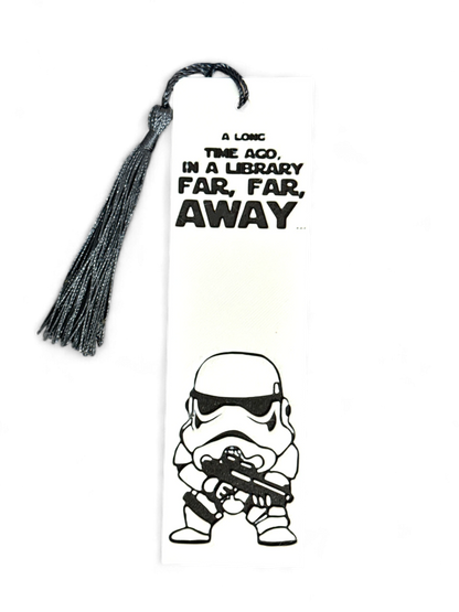 Fan created bookmark inspired by the Star Wars universe.
Top reads: "A Long Time Ago In A Library Far Far Away Bookmark"
Big headed storm trooper, holding a gun


3D Printed and coloured by 3D Marvels, designed by Mysstra hueforge 3Dart