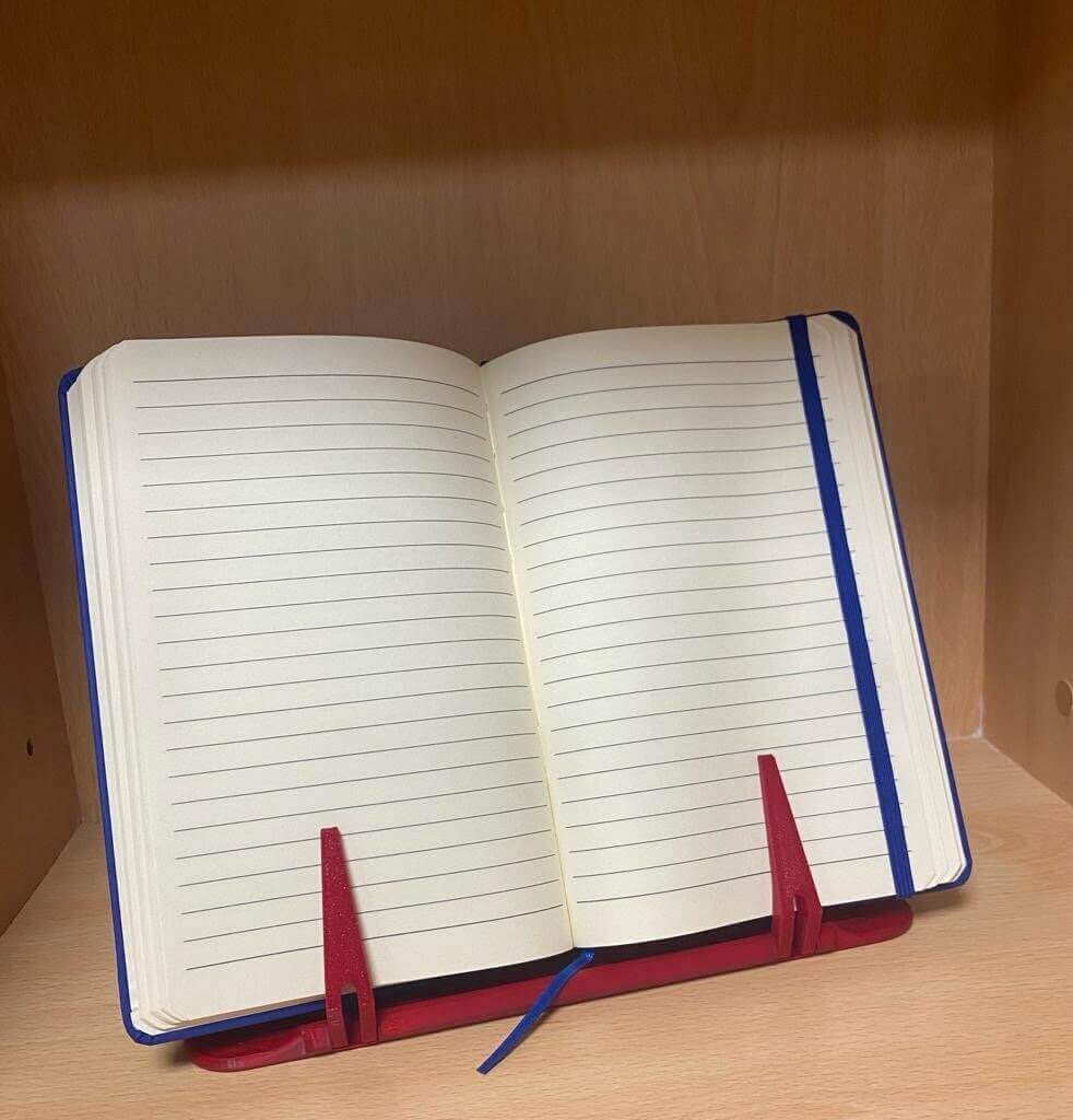 Personalizable book and tablet stand with page holders